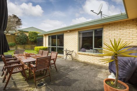 Photo of property in 3 Logan Way, Kelvin Grove, Palmerston North, 4414
