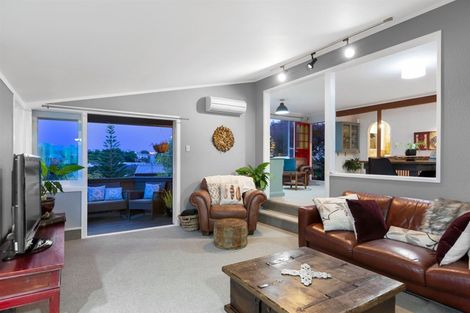 Photo of property in 5/52 Penryn Drive, Camborne, Porirua, 5026