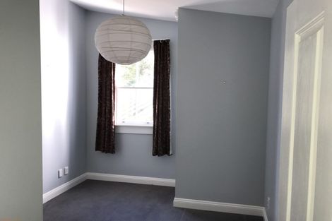 Photo of property in 30b Sutherland Crescent, Melrose, Wellington, 6023