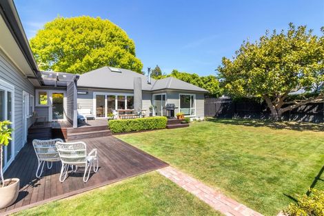 Photo of property in 36 Bryndwr Road, Fendalton, Christchurch, 8052