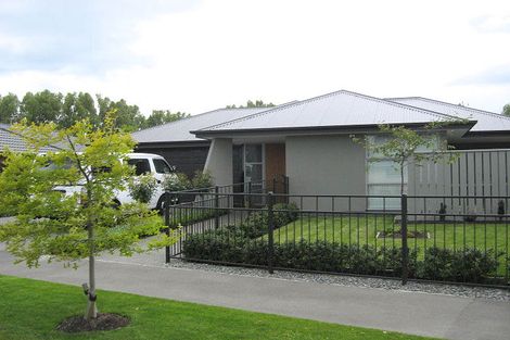 Photo of property in 7 Springwater Avenue, Northwood, Christchurch, 8051