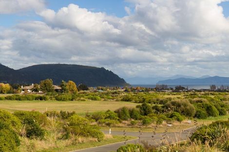 Photo of property in 28 Lacebark Drive, Kinloch, Taupo, 3377
