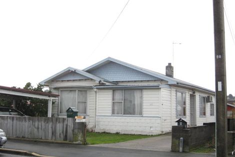 Photo of property in 140 Macandrew Road, South Dunedin, Dunedin, 9012