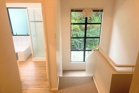 Photo of property in 1/3 Inga Road, Milford, Auckland, 0620