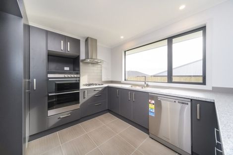 Photo of property in 13 Varsity Heights, Fitzherbert, Palmerston North, 4410