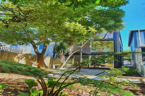 Photo of property in 108 Aro Street, Aro Valley, Wellington, 6021
