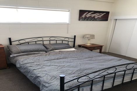 Photo of property in 45 Ravenwood Drive, Forrest Hill, Auckland, 0620