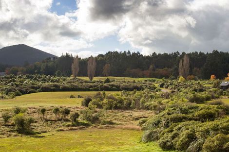 Photo of property in 28 Lacebark Drive, Kinloch, Taupo, 3377