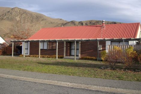 Photo of property in 3 Clay Cliffs Lane, Omarama, 9412