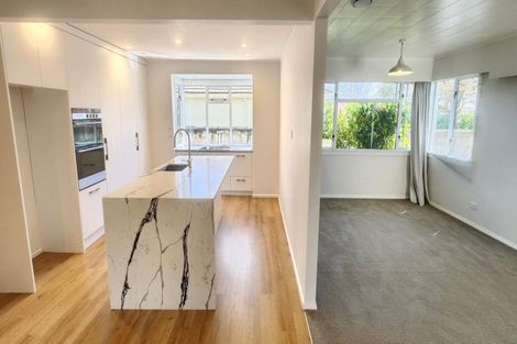 Photo of property in 158 Mangorei Road, Merrilands, New Plymouth, 4312
