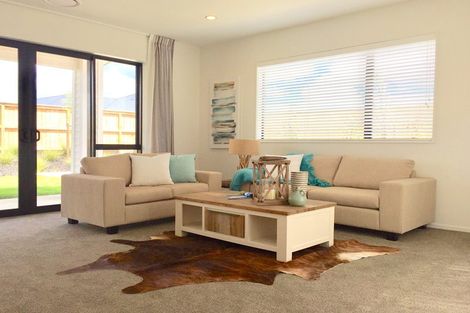 Photo of property in 20 Boocock Crescent, Orewa, 0931