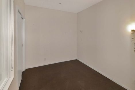 Photo of property in Las Olas De Cuba, 4/35 Torrens Terrace, Mount Cook, Wellington, 6011