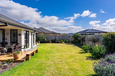 Photo of property in 4 Te Taniwha Road, One Tree Point, 0118