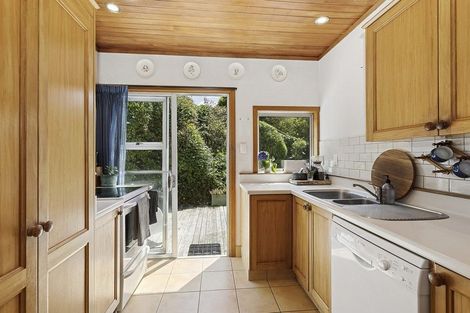 Photo of property in 8 Allington Road, Karori, Wellington, 6012
