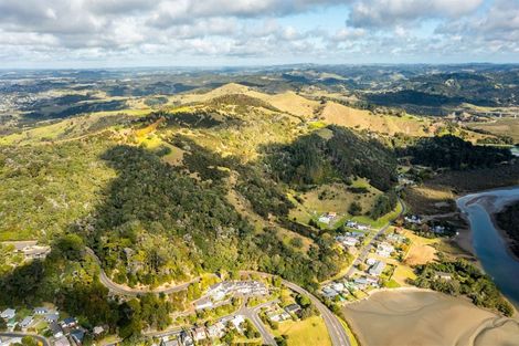 Photo of property in 18 Weranui Road, Waiwera, Orewa, 0994