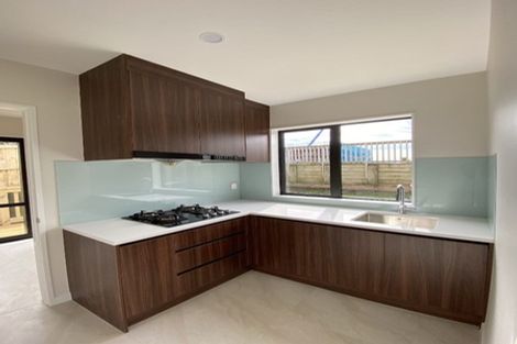 Photo of property in 21 Vazey Way, Hobsonville, Auckland, 0618