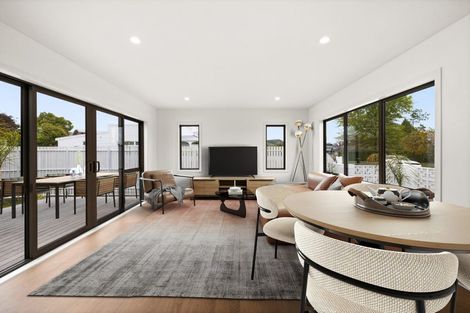 Photo of property in 102 Auckland Road, Greenmeadows, Napier, 4112