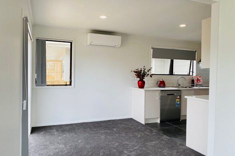 Photo of property in 12 Fourth View Avenue, Beachlands, Auckland, 2018
