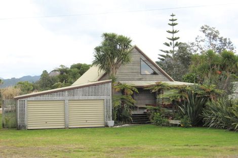 Photo of property in 141 Ocean Beach Road, Tairua, 3508