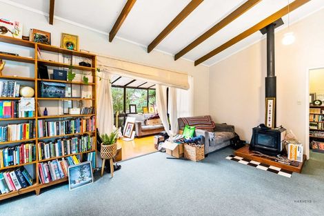 Photo of property in 29 Onedin Place, Titirangi, Auckland, 0604