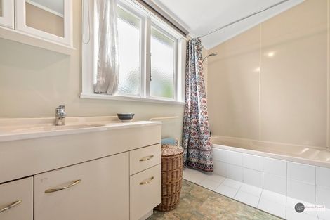 Photo of property in 6 Sandford Street, Trentham, Upper Hutt, 5018