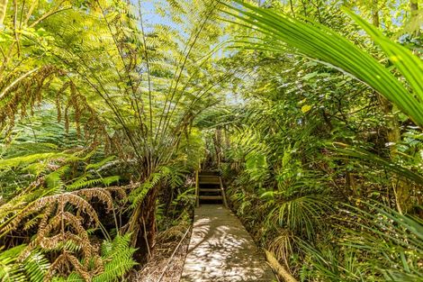 Photo of property in 93 Tarapatiki Drive, Whitianga, 3510