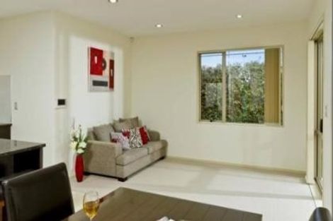 Photo of property in 6a Becroft Drive, Forrest Hill, Auckland, 0620