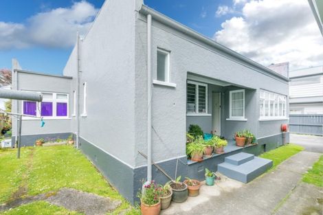 Photo of property in 2 Bute Street, Ranfurly, 9332