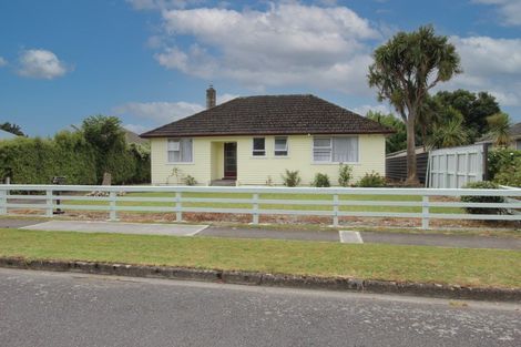 Photo of property in 11 Wilson Street, Pahiatua, 4910