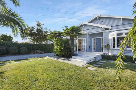 Photo of property in 8a Bains Avenue, Hamilton East, Hamilton, 3216