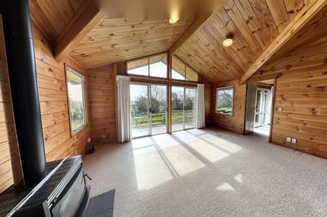 Photo of property in 82 Huia Street, Waikanae, 5036