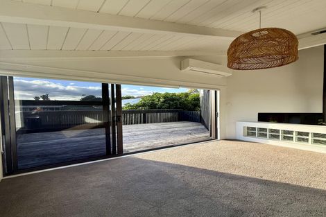 Photo of property in 120 Stanmore Bay Road, Stanmore Bay, Whangaparaoa, 0932