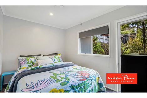 Photo of property in 2/33 Konini Road, Titirangi, Auckland, 0604