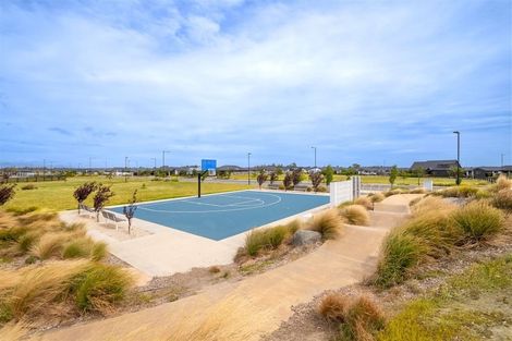 Photo of property in 10 Richard Hadlee Lane, Rolleston, 7615