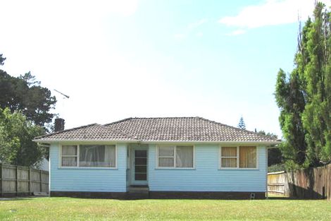 Photo of property in 29 Thornlow Street, Glendene, Auckland, 0602