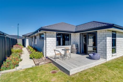 Photo of property in 5 Kaituna Place, Te Awa, Napier, 4110