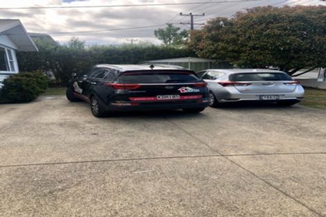 Photo of property in 199 Chivalry Road, Glenfield, Auckland, 0629