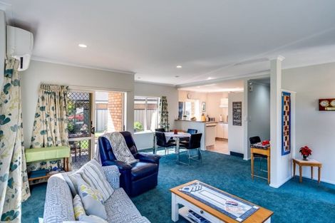 Photo of property in 7 Forbury Way, Taradale, Napier, 4112