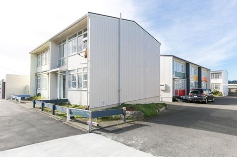 Photo of property in 7/55 Apu Crescent, Lyall Bay, Wellington, 6022