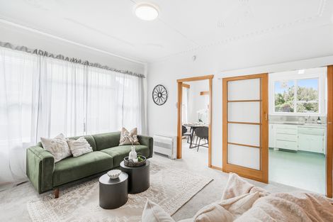 Photo of property in 57 Hargest Crescent, Saint Kilda, Dunedin, 9012