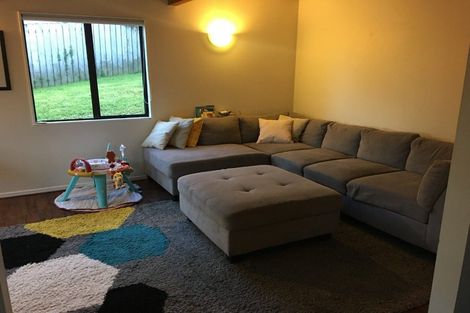 Photo of property in 2/37 Roberts Road, Glenfield, Auckland, 0629