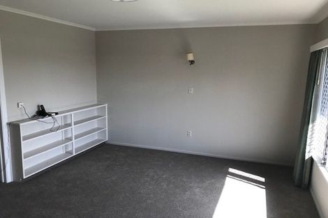 Photo of property in 2/4a Corrella Road, Belmont, Auckland, 0622