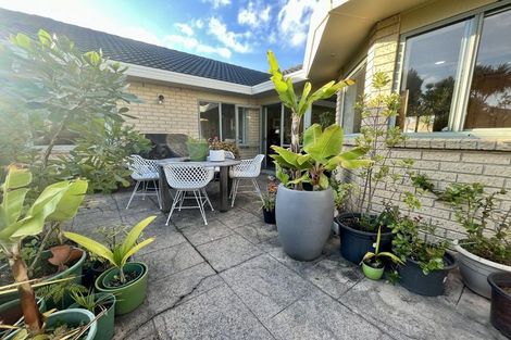 Photo of property in 179 Lakeside Drive, Orewa, 0931