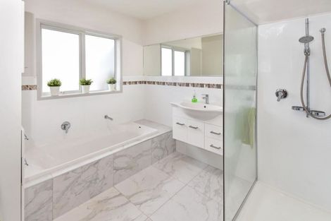 Photo of property in 91 Parkhaven Drive, Rosehill, Papakura, 2113