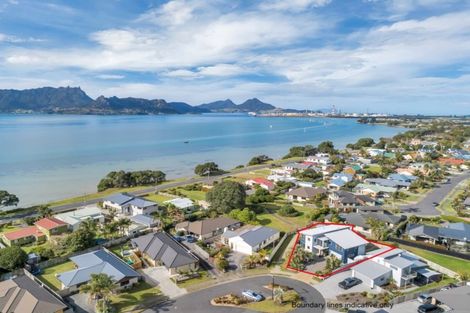 Photo of property in 15 Miami Place, One Tree Point, 0118