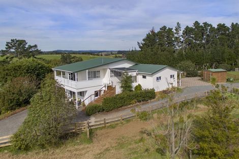 Photo of property in 93 James Mackie Road, Helensville, 0875