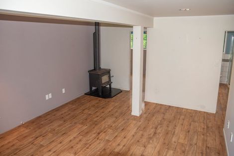 Photo of property in 42 Walker Road West, Aongatete, 3178