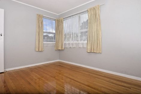 Photo of property in 60 Riverpark Crescent, Henderson, Auckland, 0610