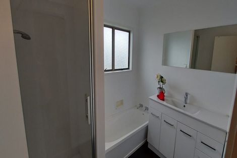 Photo of property in 5 Iris Place, Clendon Park, Auckland, 2103