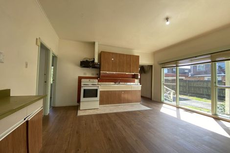 Photo of property in 14 Lincoln Road, Henderson, Auckland, 0610